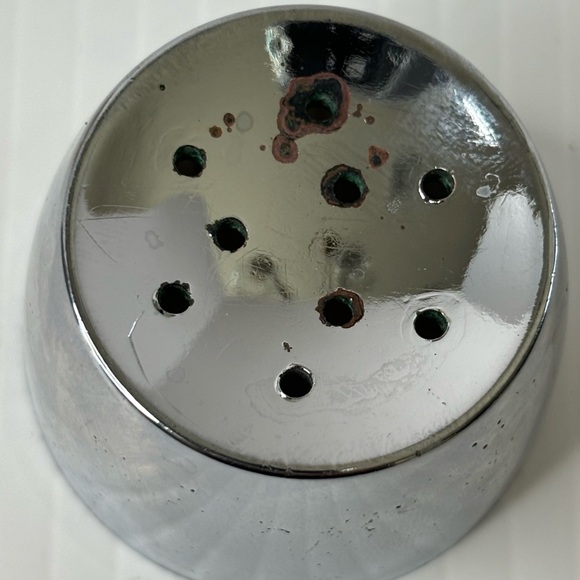 Vintage Amber Glass Salt and Pepper Shaker Set Silver Tone Screw on Plastic Caps - Picture 9 of 12